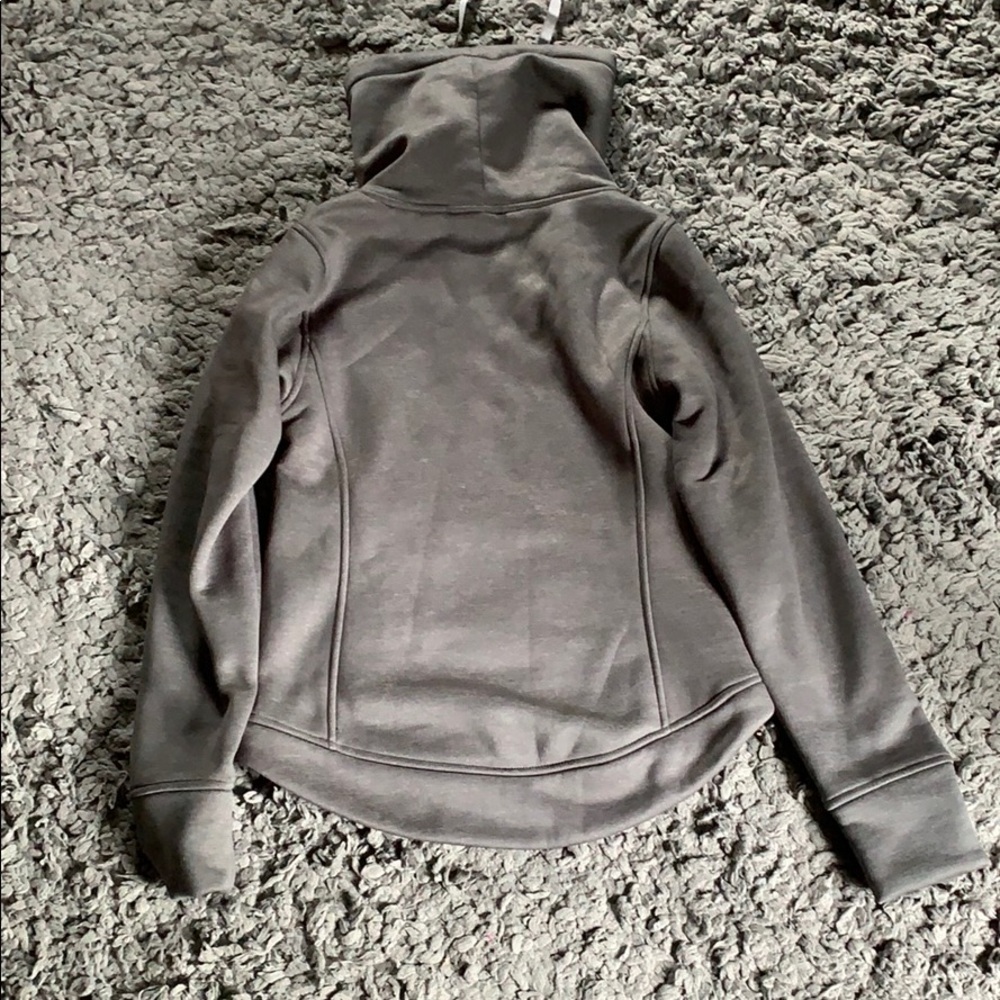 pullover - Picture 3 of 3